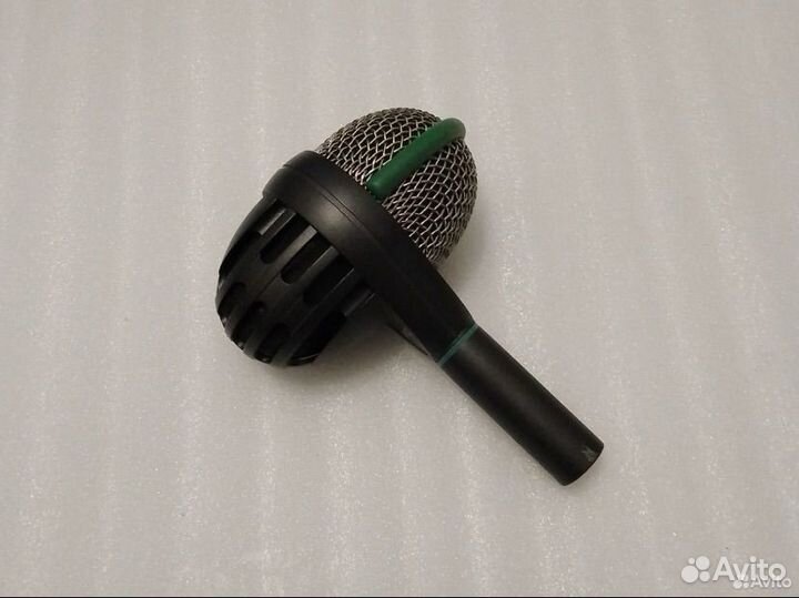 Микрофон Akg D112