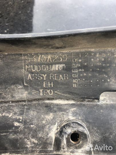 Брызговик outlander xl