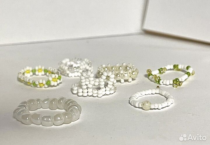 Украшения из бисера