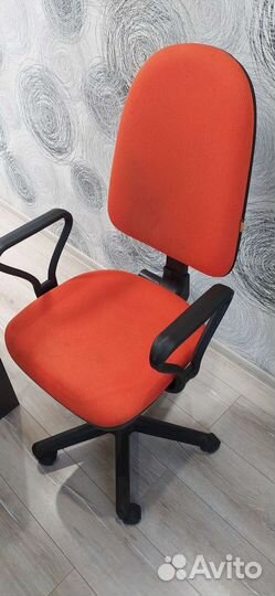 Компьютерное кресло