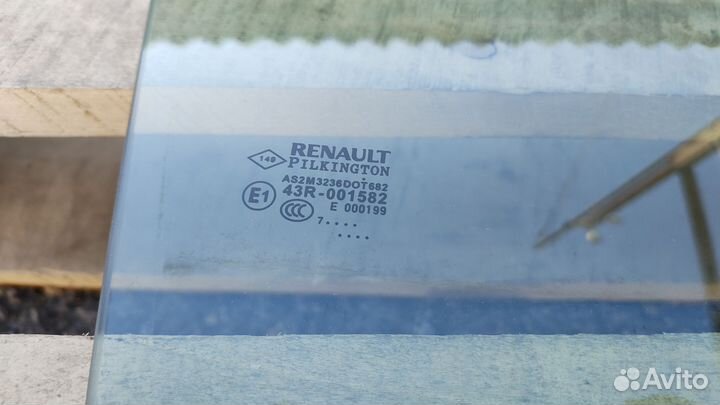 Renault laguna стекло заднее правое