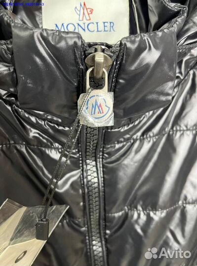 Легкая ветровка Moncler