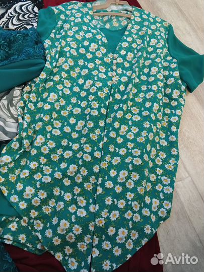 Большая коробка с вещами женскими большого размера