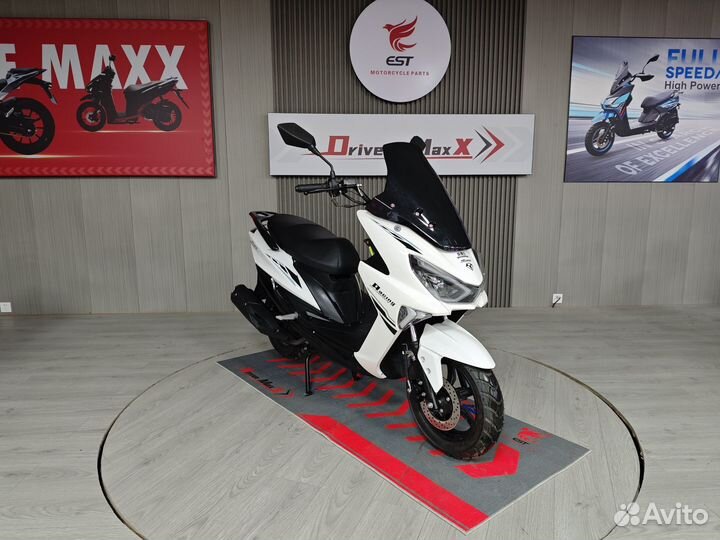 Скутер 150 кубов