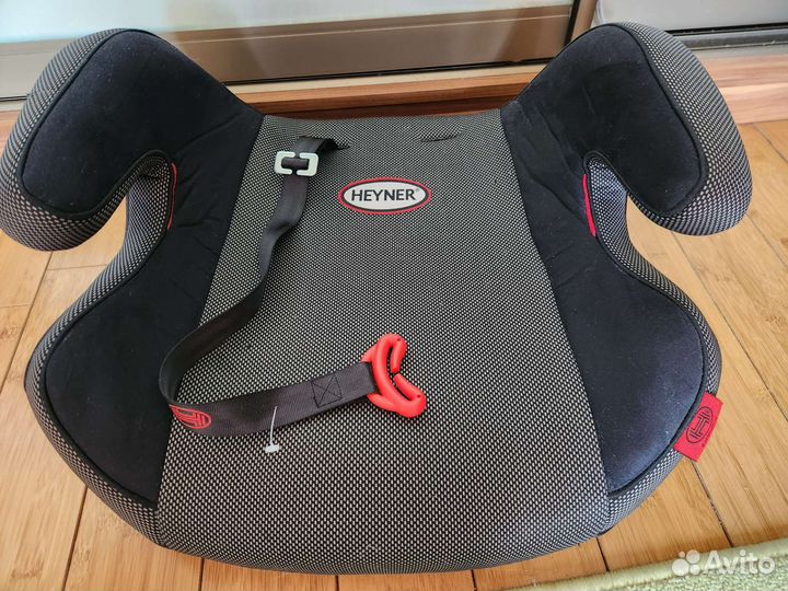 Детский бустер автомобильный