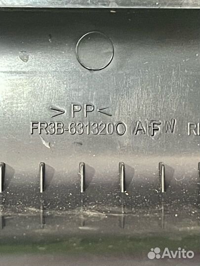 Накладка внутренняя на порог правая Ford Mustang