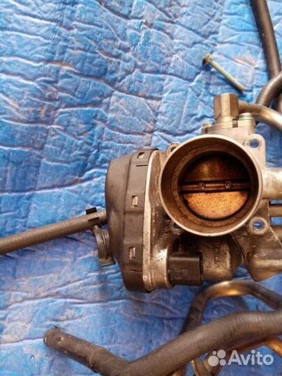 Дроссельная заслонка Volkswagen Golf 4 1J 1.6