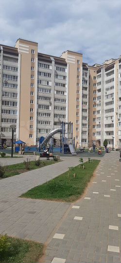 2-к. квартира, 50 м², 1/10 эт.