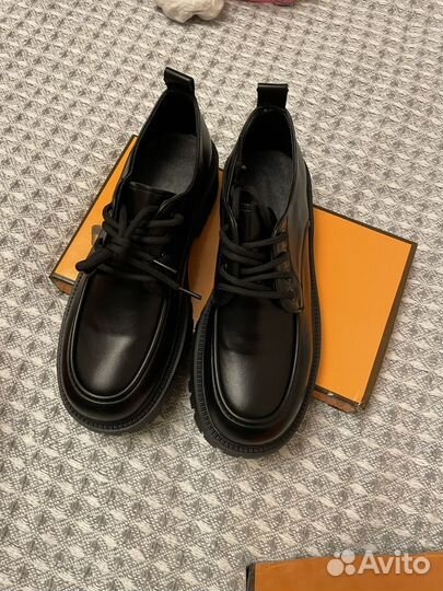 Лоферы женские