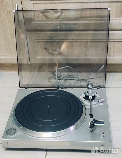 Производитель винил Philips f 7112