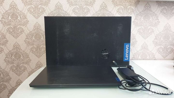 Ноутбук lenovo i7 8750/GForce1050/16gb/256ssd+1tb