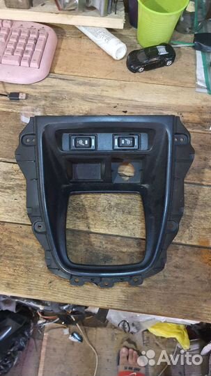 Рамка селектора Harrier 10-15