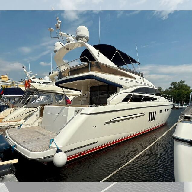 Моторная яхта Princess 62