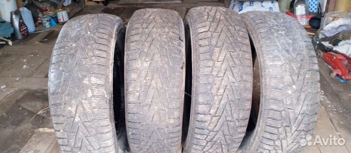 Bridgestone B700 265/60 R18