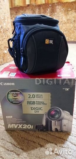 Видеокамера canon