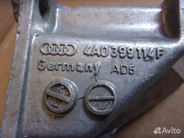 Ауди 100 С4 / А6, 90-96г., правый кронштейн кпп