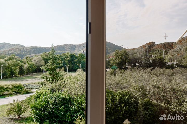 Гостиница. База отдыха на Море. Земля 4 Га