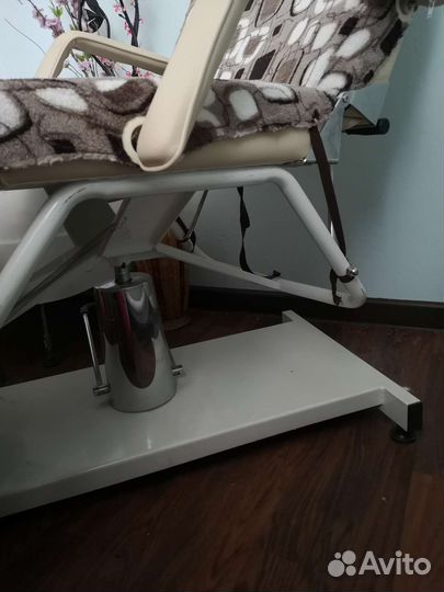 Кресло косметологическое