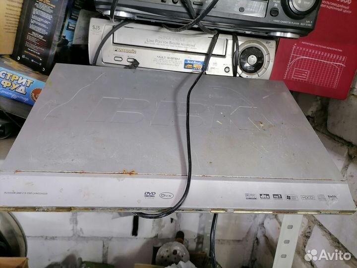 Видео магнитофон 3шт DVD 1шт