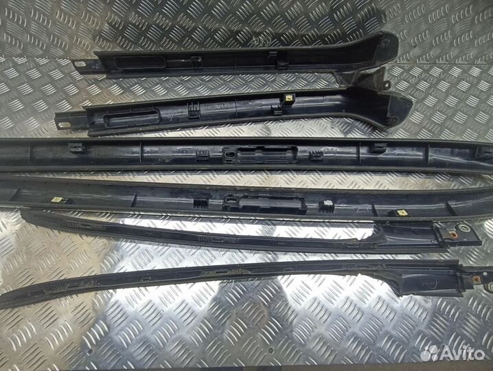 Молдинги (накладки) на крышу Honda CR-V