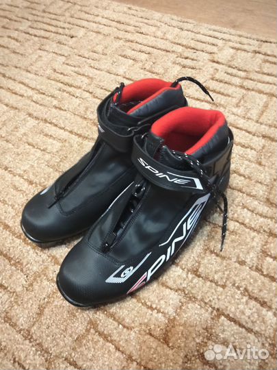 Лыжные ботинки spine