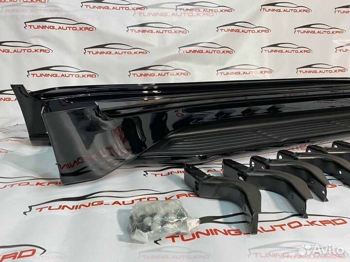 Подножки (пороги) Lexus LX 570 F1533