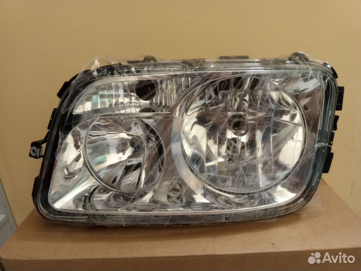 Фара Mercedes Actros MP3 левая