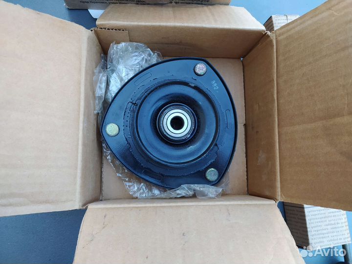 MR297465 две оригинальные опоры амортизатора