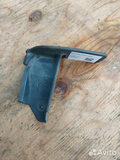 Брызговик задний левый Toyota Prius 2 NHW20