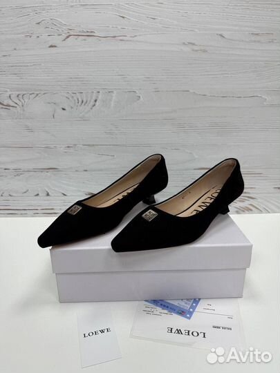 Балетки туфли на низком каблуке Loewe