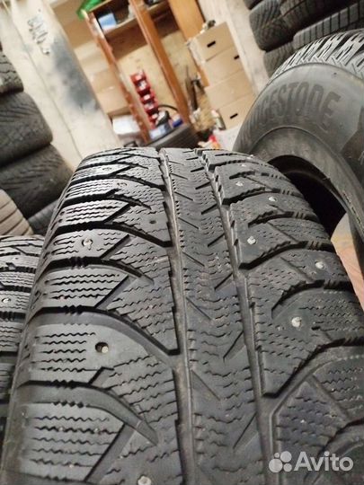 Bridgestone Ice Cruiser 7000S 235/65 R17 107T