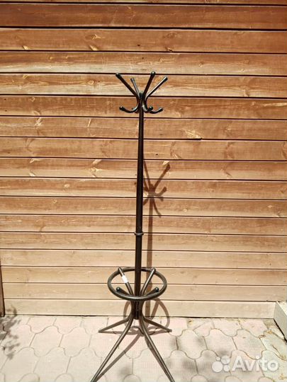 Вешалка для одежды напольная