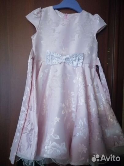 Платье для девочки праздничное