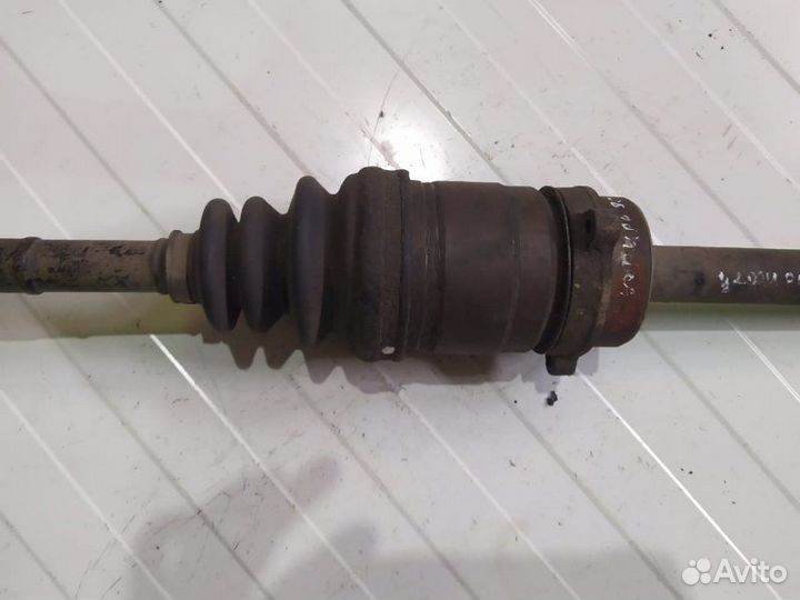 Привод Nissan Cefiro седан 2 1997