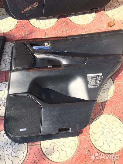 Lexus LX570 обшивка двери задней правой