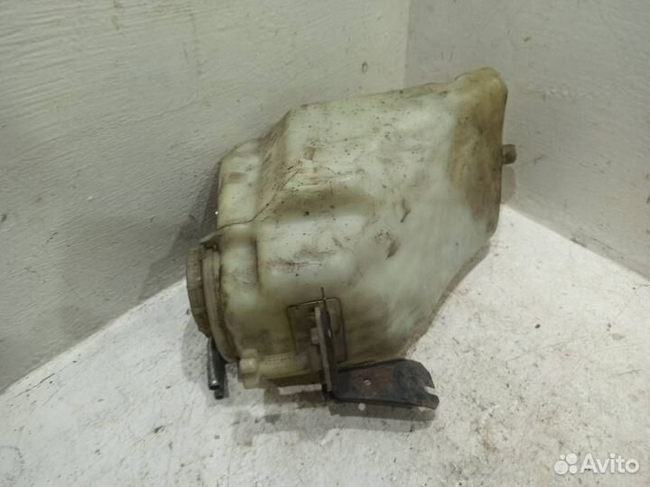 Бачок омывателя Мерседес