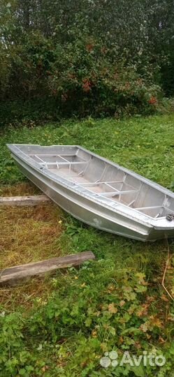 Лодка алюминиевая