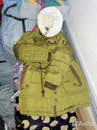 Продаю пуховик тёплый зимний