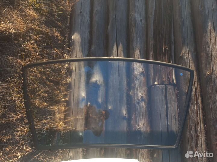 Стекло лобовое