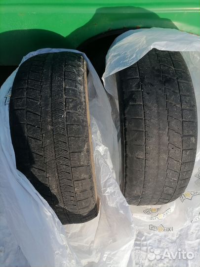 Bridgestone Blizzak VRX 215/60 R16