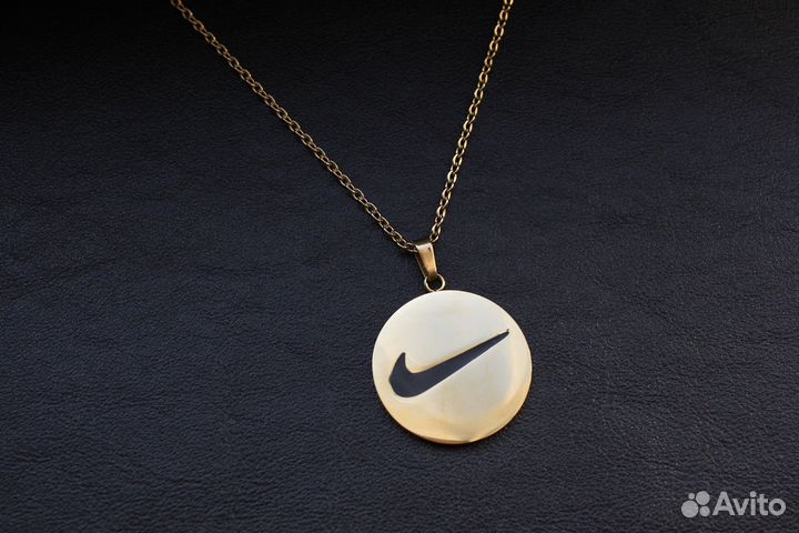 Подвеска Nike золото