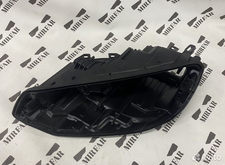 Левый корпус фары Volkswagen Touareg II NF 10-14