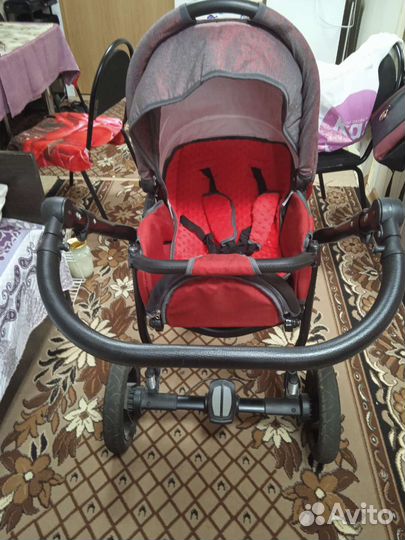 Прогулочная коляска в хорошем состоянии