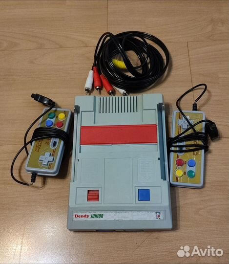 Игровая приставка dendy junior