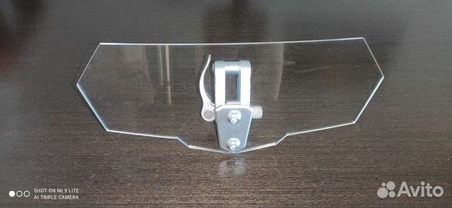 Дополнительный обтекатель на ветровое стекло