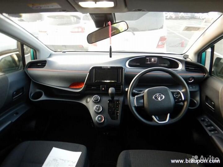 Toyota Sienta 1.5 CVT, 2018, 62 000 км