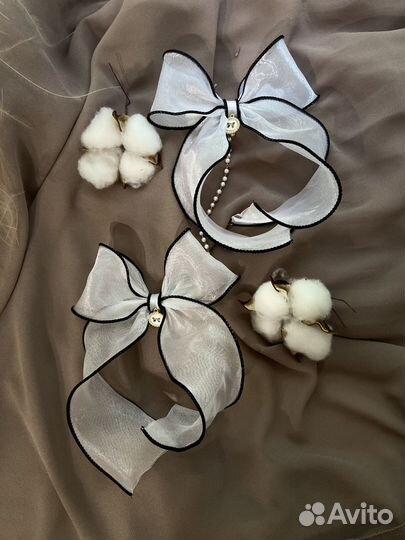 Заколки, резинки, бантики в школу и в садик