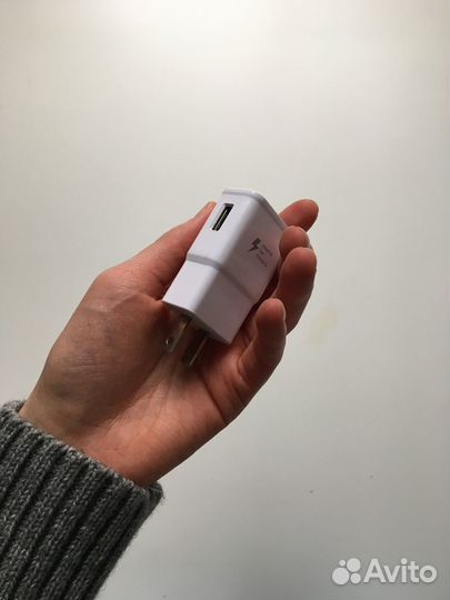 Сетевое зарядное устройство Adaptive Fast Chargin