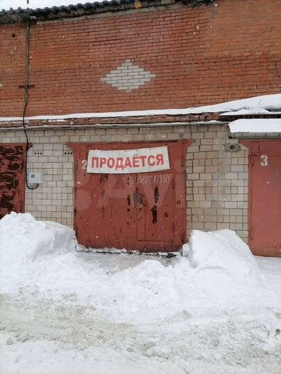 Гараж, > 30 м²
