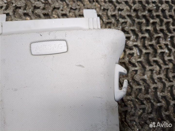 Обшивка центральной стойки Volkswagen Jetta 7 2018